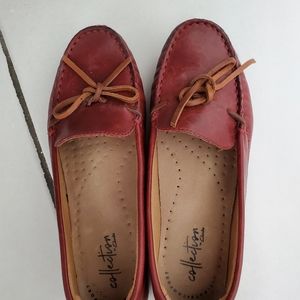 Red wine clark collection mocasines for women size 6.5 like new